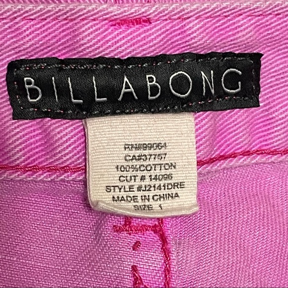 Billabong Hot Pink Cutoff Denim Booty Shorts w/ Crochet Front, Size 1 - Picture 4 of 4